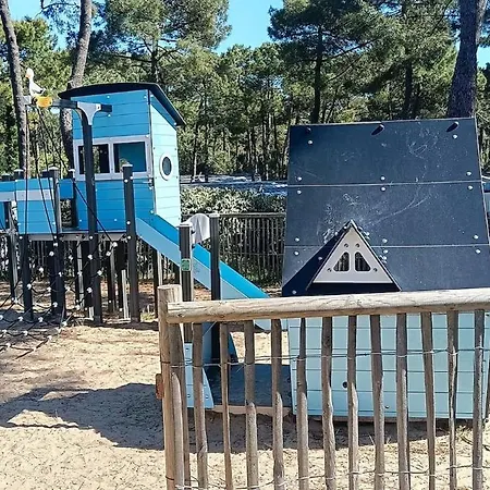 Holiday home Mobil-home Bien Etre La Palmyre Les Mathes