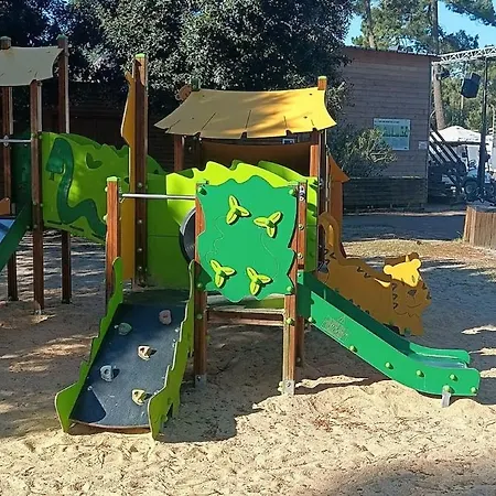 Mobil-home Bien Etre La Palmyre Holiday home *